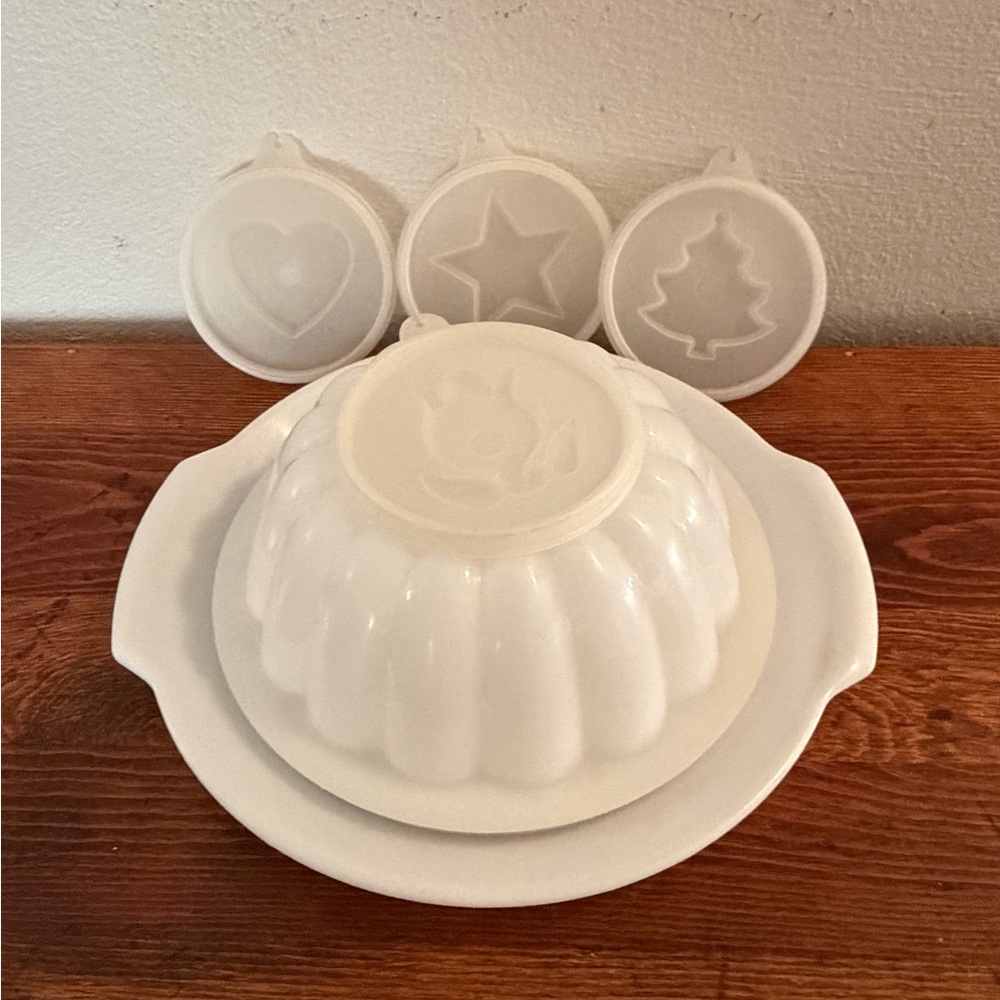 Vintage Tupperware Jello Mold